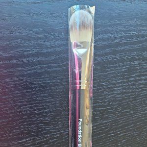 Younique Foundation Brush